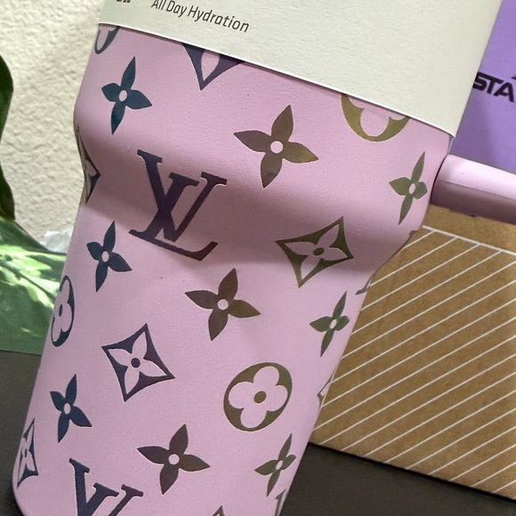 Stanley Pink Quencher H2.0 Tumbler - 40oz - Luxury design - Picture 3 of 5